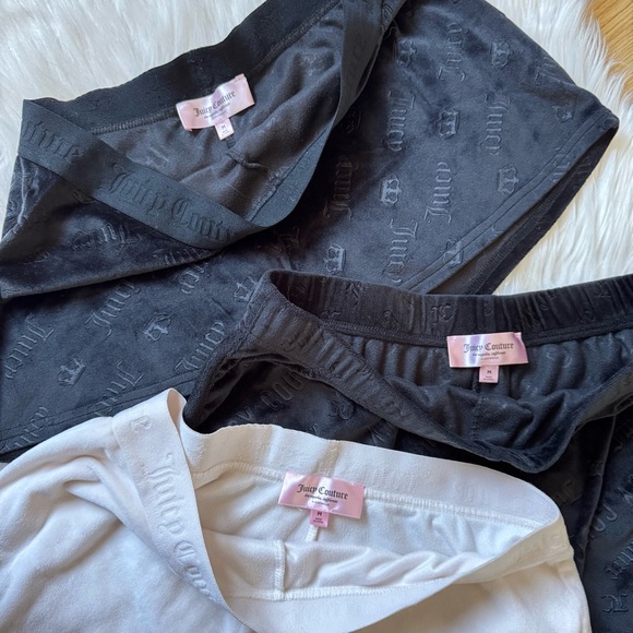 JUICY COUTURE | Set of 3 Velour Shorts Size Medium - Picture 3 of 5